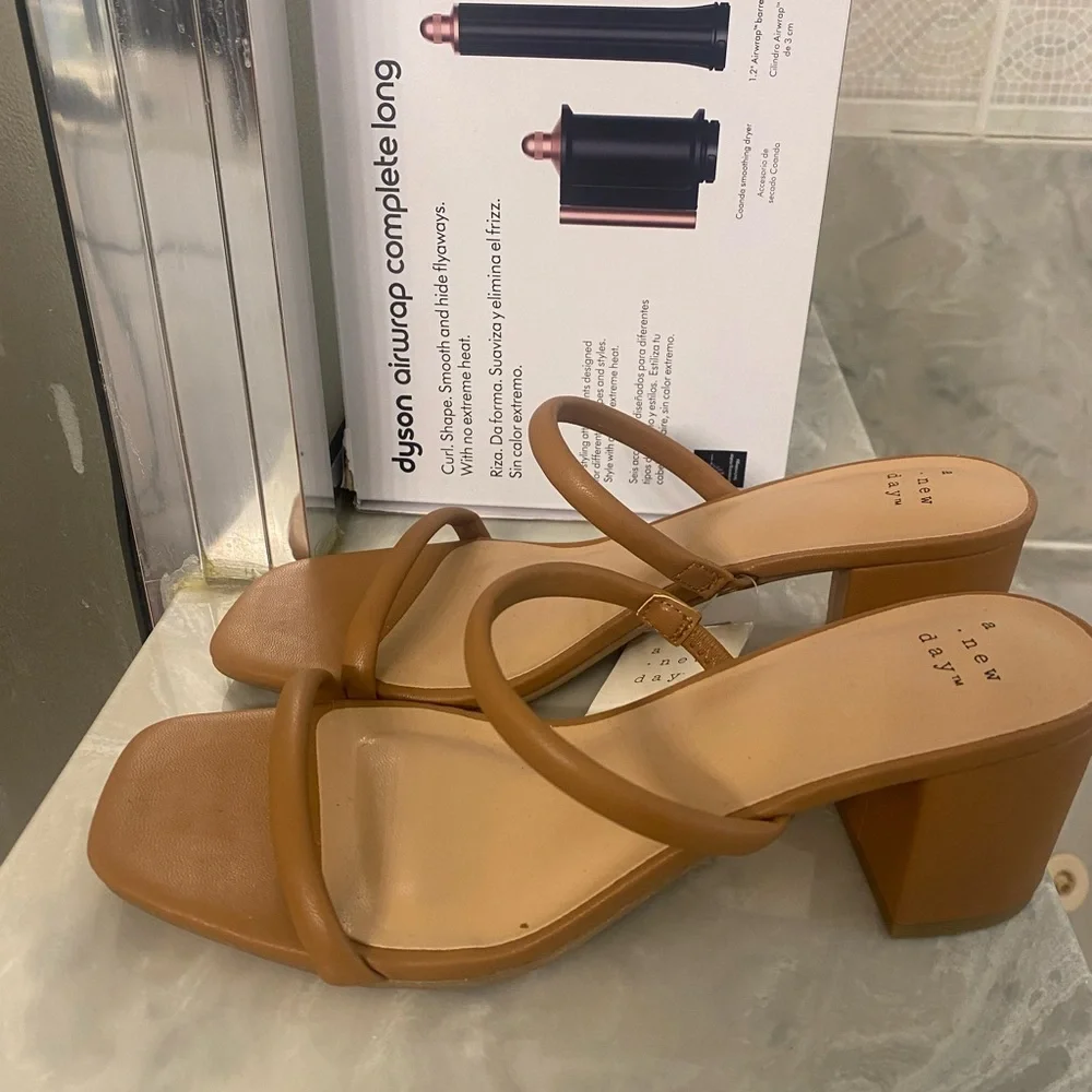 New day 2 pairs NWT - Picture 3 of 7